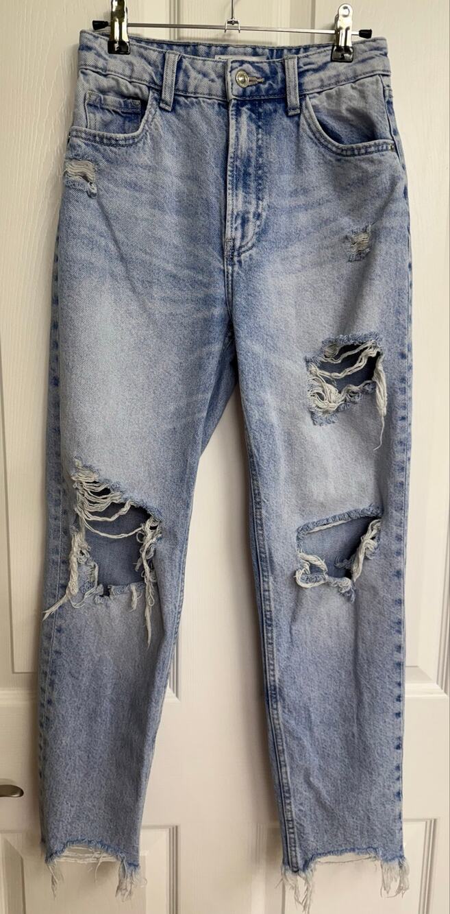 Bershka Olivia size 2 distressed light wash denim jeans raw hem cut out